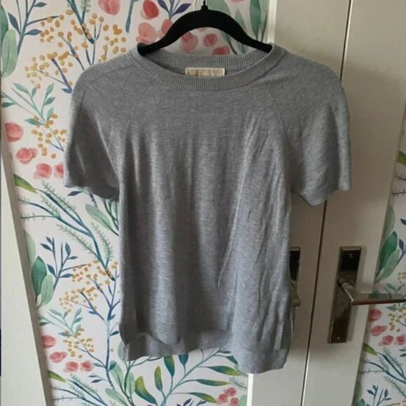 Michael Kors Grey Short Sleeve Sweater Tee – Size M (Classic Knit Top) - Picture 6 of 6